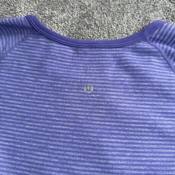 Lululemon Turn Around Shirt Women 10 Purple Thumbhole Reversible Gym Yoga - Picture 7 of 13